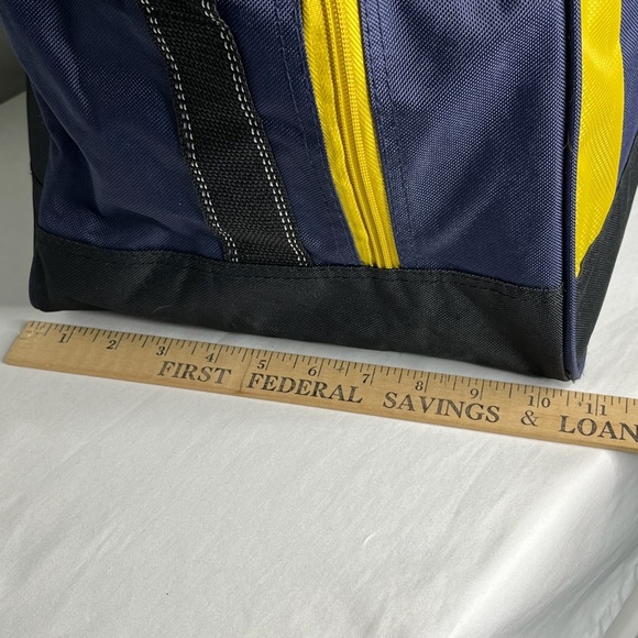 New Chaps Duffle Bag Navy Blue / Yellow/ Black 21”x11”x10” Adjustable Strap - Picture 8 of 16